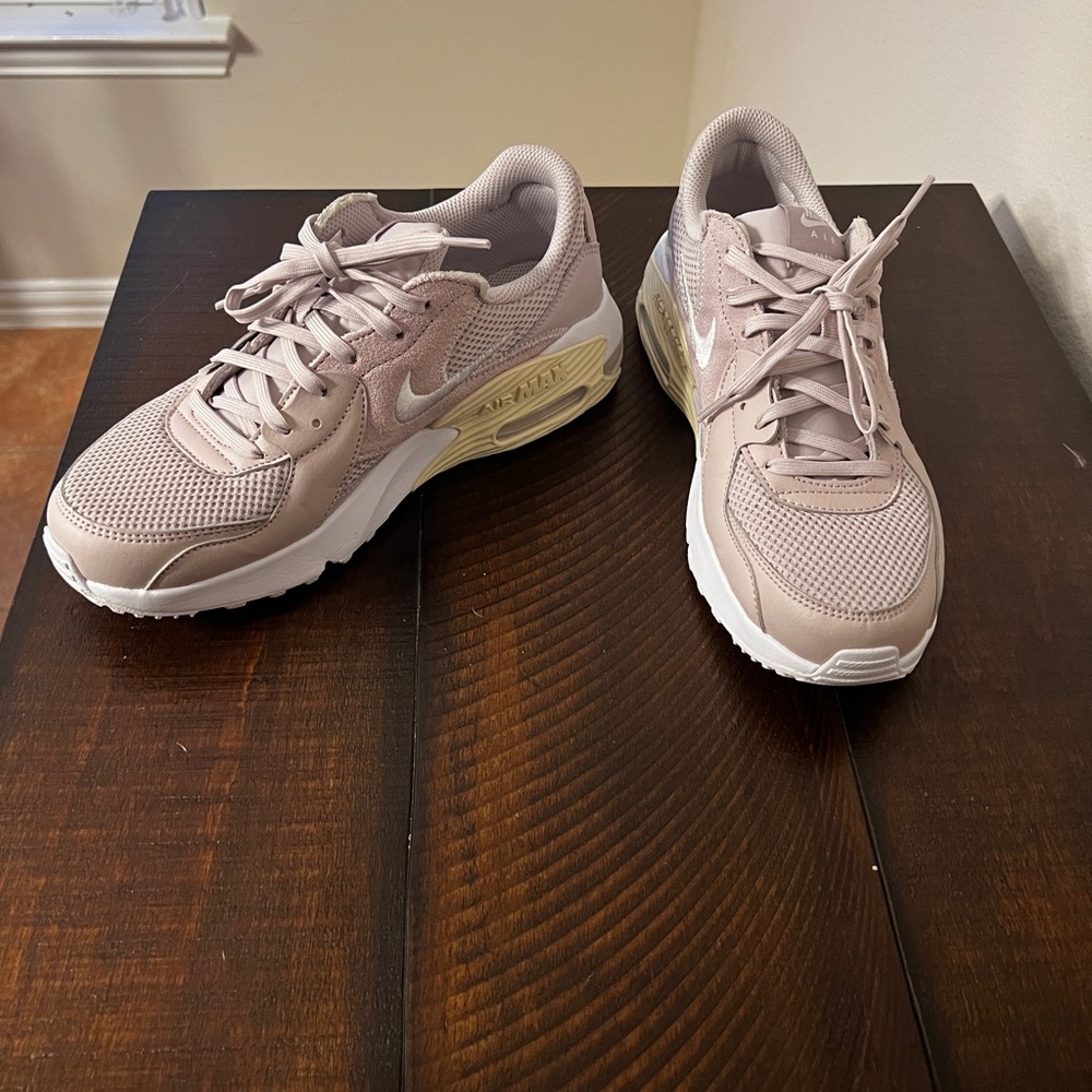 Nike Women’s Air Max - Platinum Violet/Coconut Milk/White